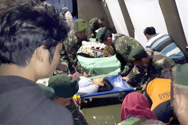 СНАЖАН ЗЕМЉОТРЕС НА БАЛИЈУ: Расте број жртава, за сад 32 мрвих (ФОТО)